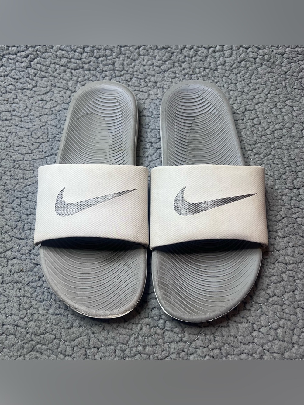 Nike Kawa Slides Women’s Size 9 White And Grey Slides